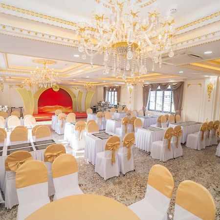 New Palace Hotel Kuang Ngai Dış mekan fotoğraf