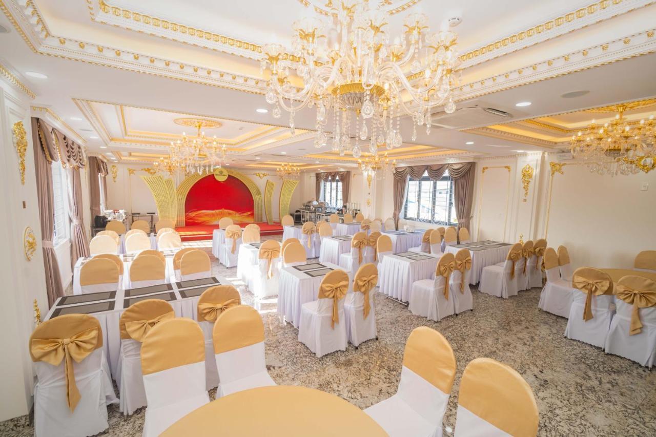 New Palace Hotel Kuang Ngai Dış mekan fotoğraf